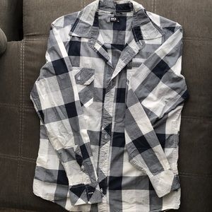 Men’s Medium (Athletic Fit) BKE Casual Button Down